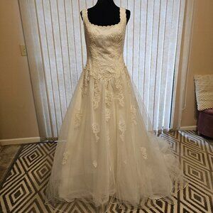 Venus by Lotus Orient White Princess Wedding Dress NOWT 6